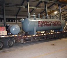 28000L不銹鋼反應(yīng)釜 28000L不銹鋼反應(yīng)釜